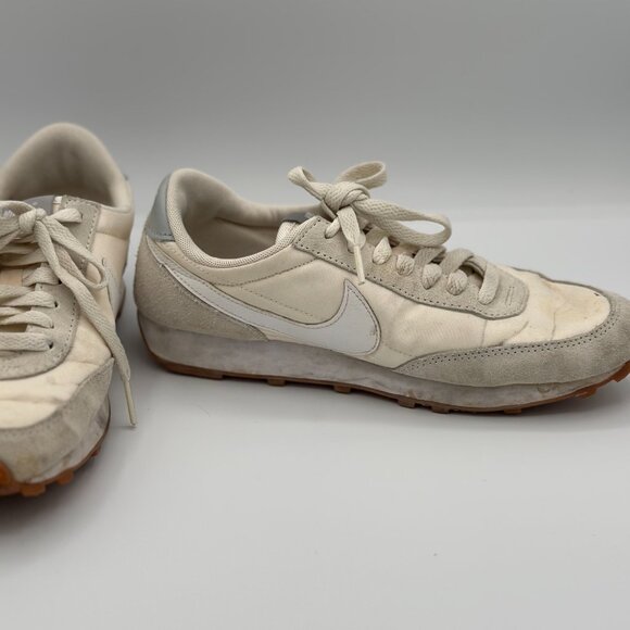 Nike Daybreak / Vintage-Style Sneakers – Beige & Light Grey – Women’s Size 7 - Picture 3 of 7